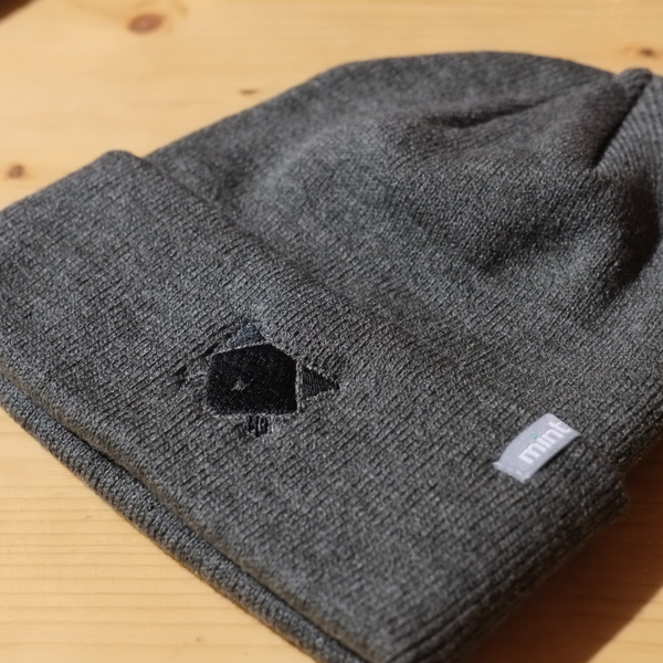 Tuque Grise Brodée